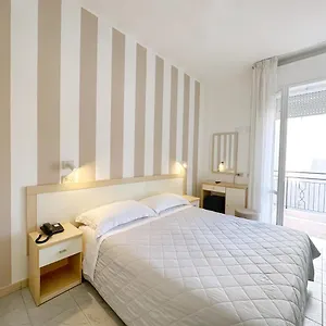 Aura Living 3*, Rimini Italie